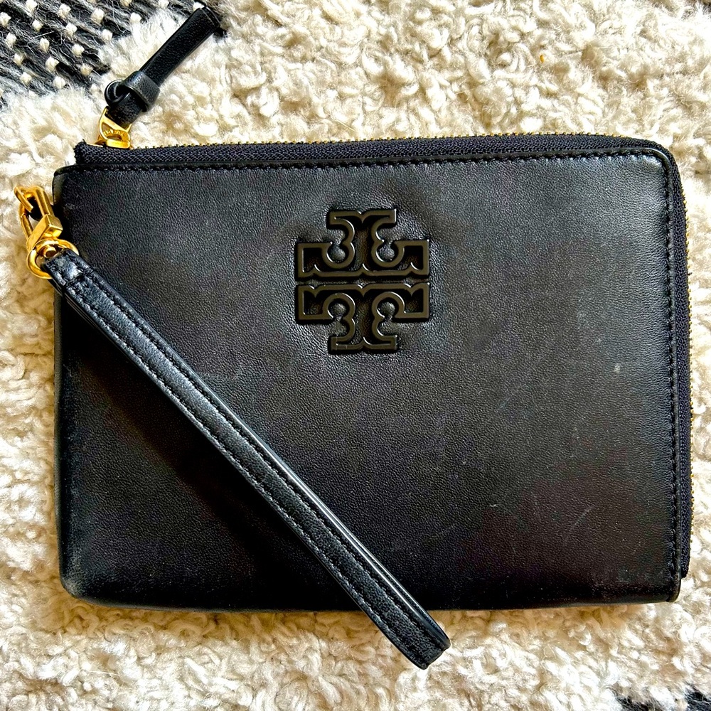 Tory Burch Britten Wristlet Clutch